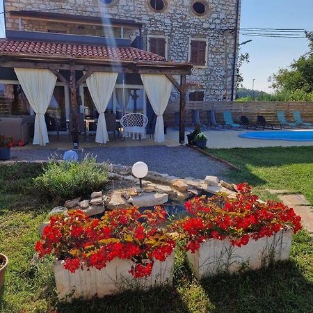 Villa Makale Umago Esterno foto