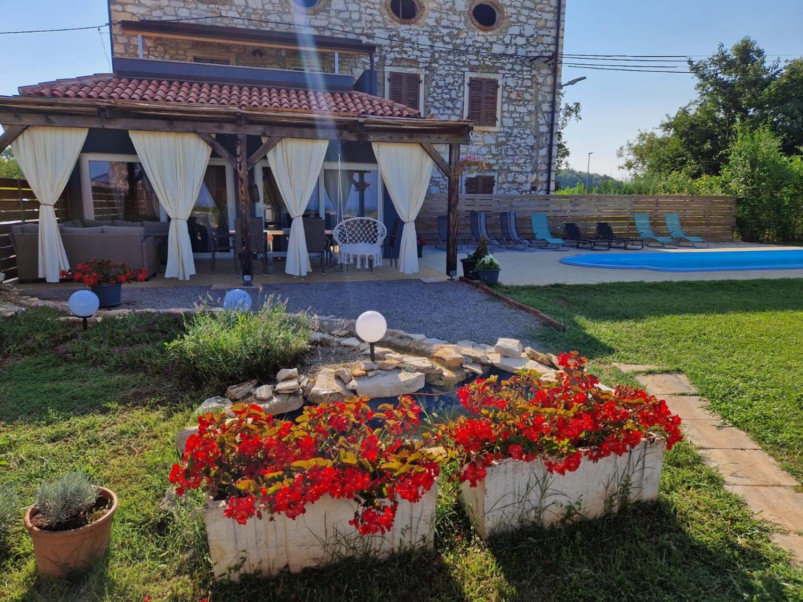 Villa Makale Umago Esterno foto